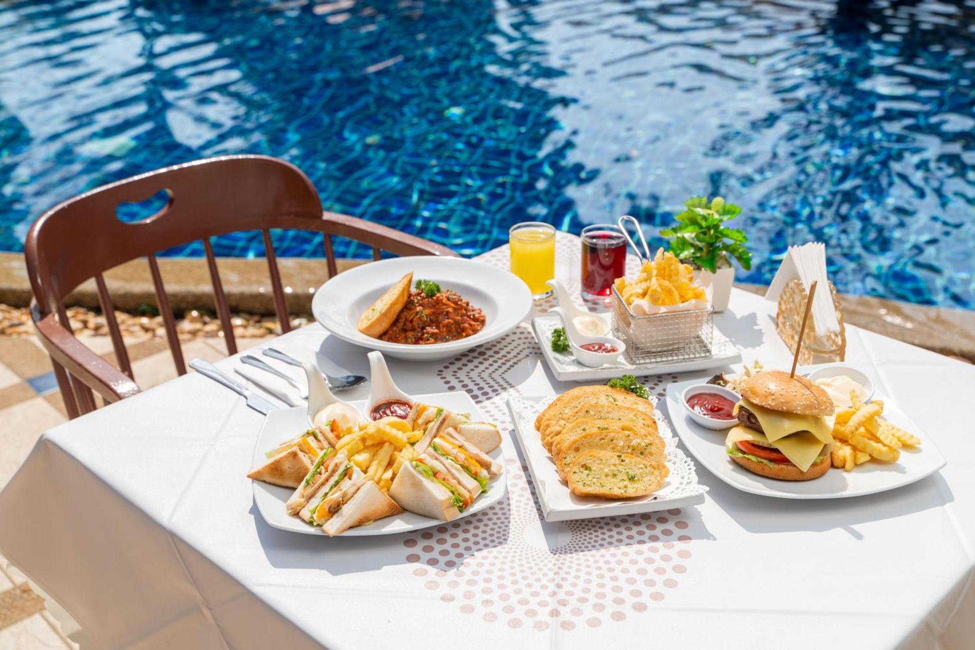 Phuket Leelavadee Hua Ting Resort Patong Exteriör bild