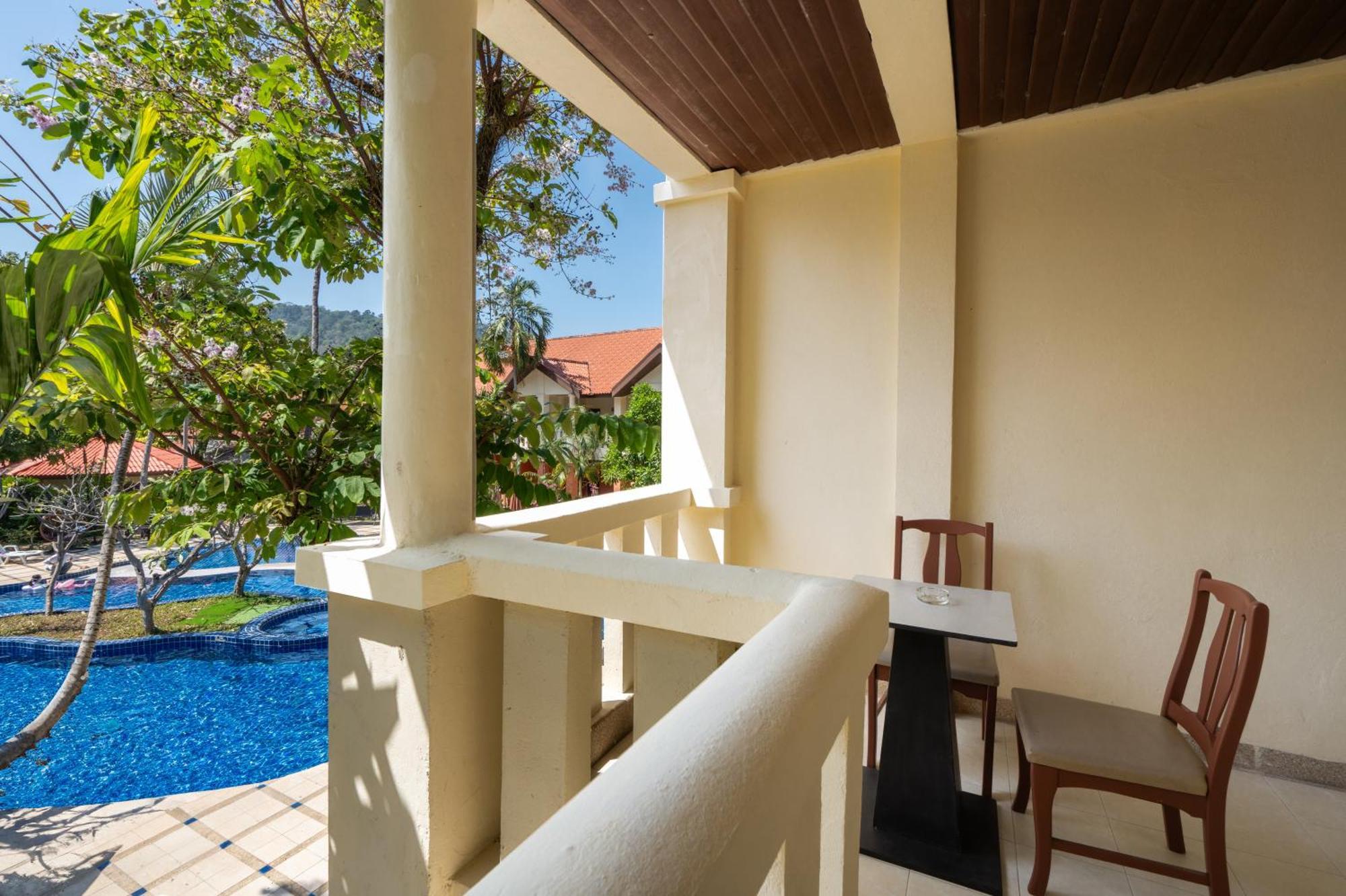Phuket Leelavadee Hua Ting Resort Patong Exteriör bild