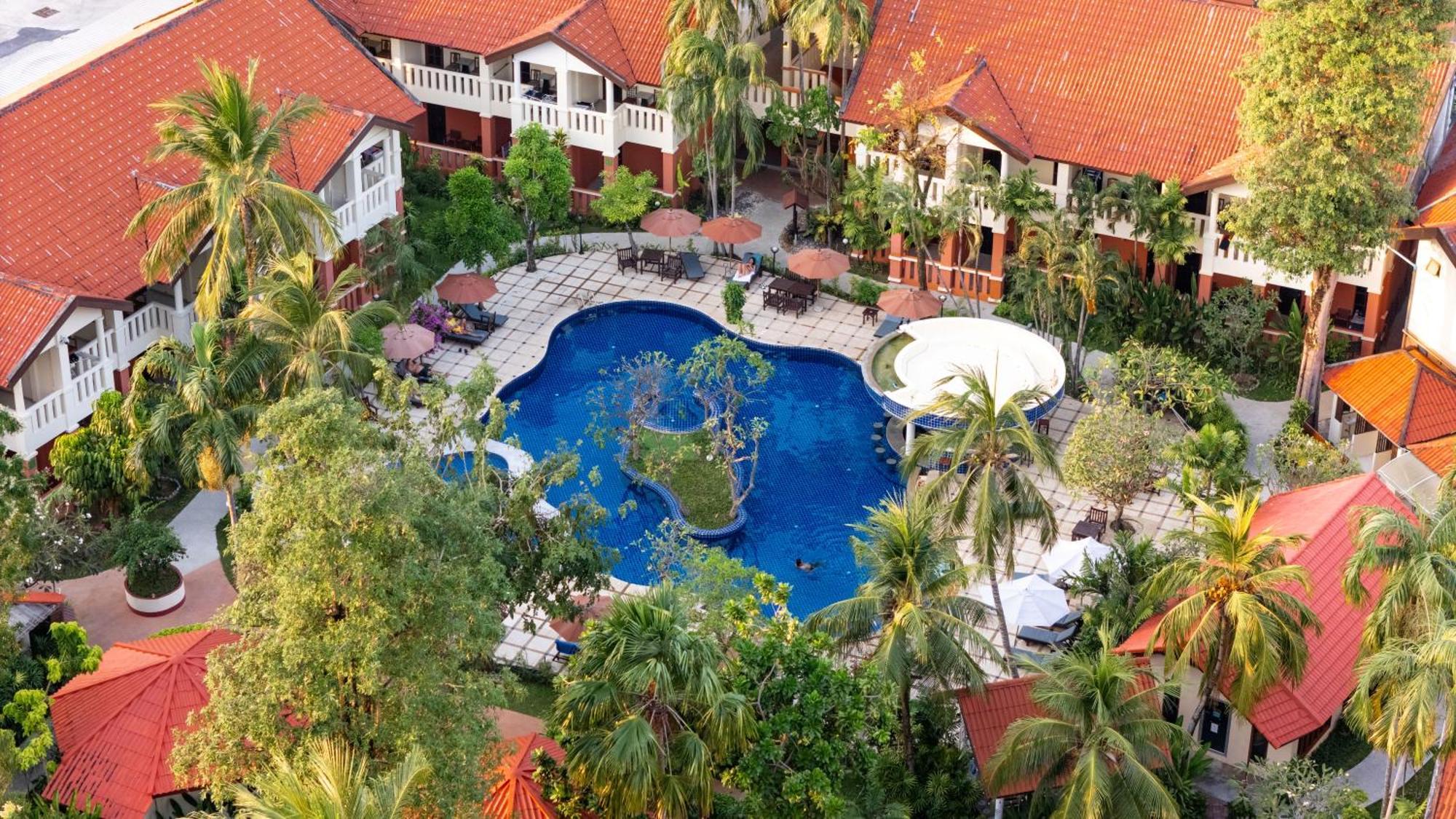 Phuket Leelavadee Hua Ting Resort Patong Exteriör bild