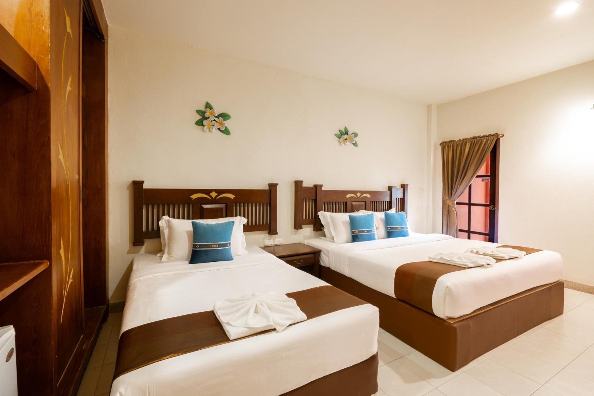 Phuket Leelavadee Hua Ting Resort Patong Exteriör bild