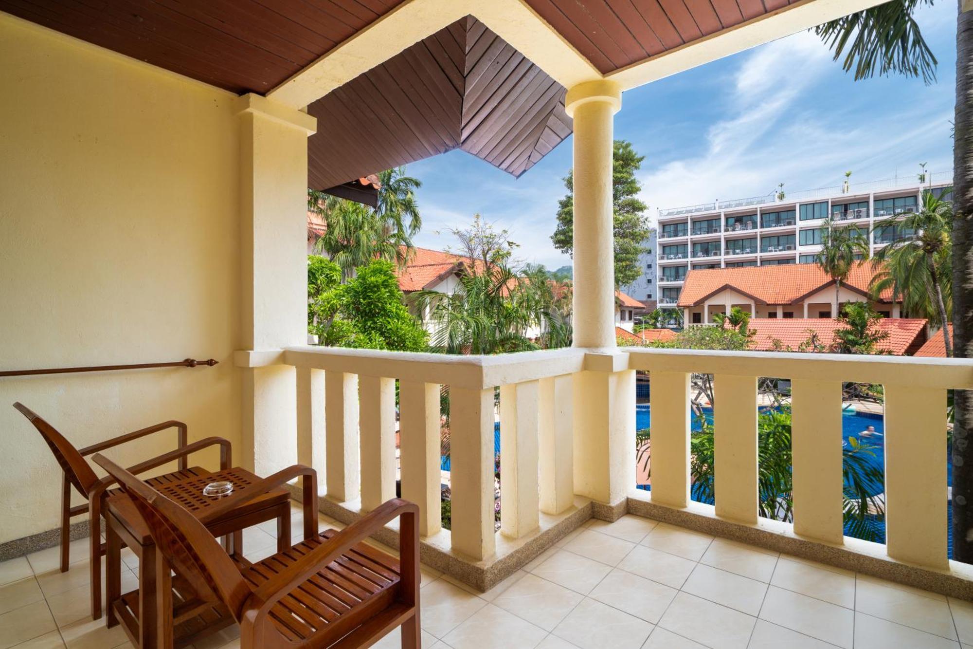 Phuket Leelavadee Hua Ting Resort Patong Exteriör bild