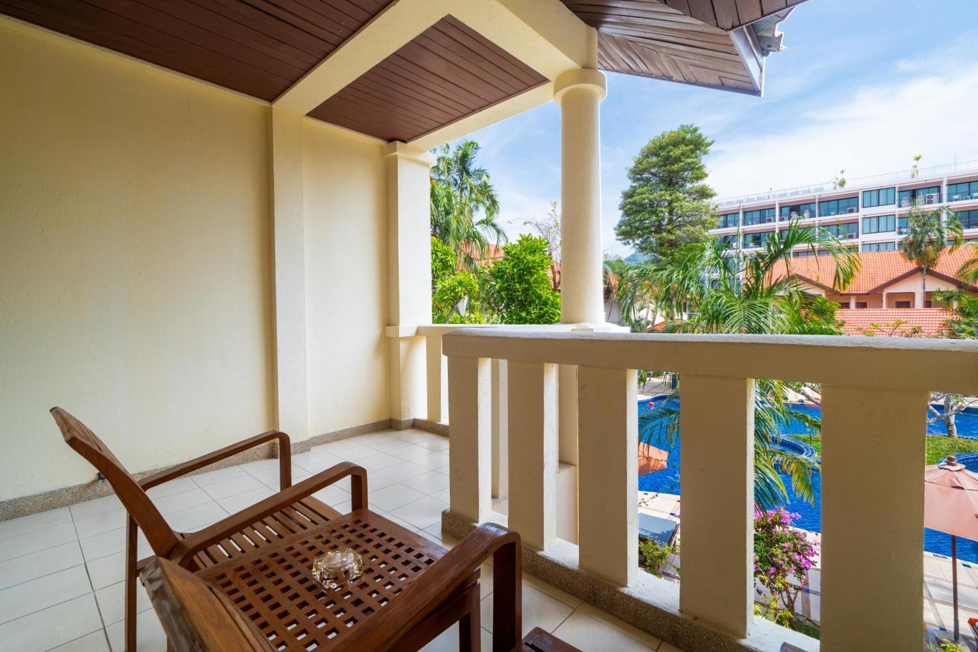 Phuket Leelavadee Hua Ting Resort Patong Exteriör bild