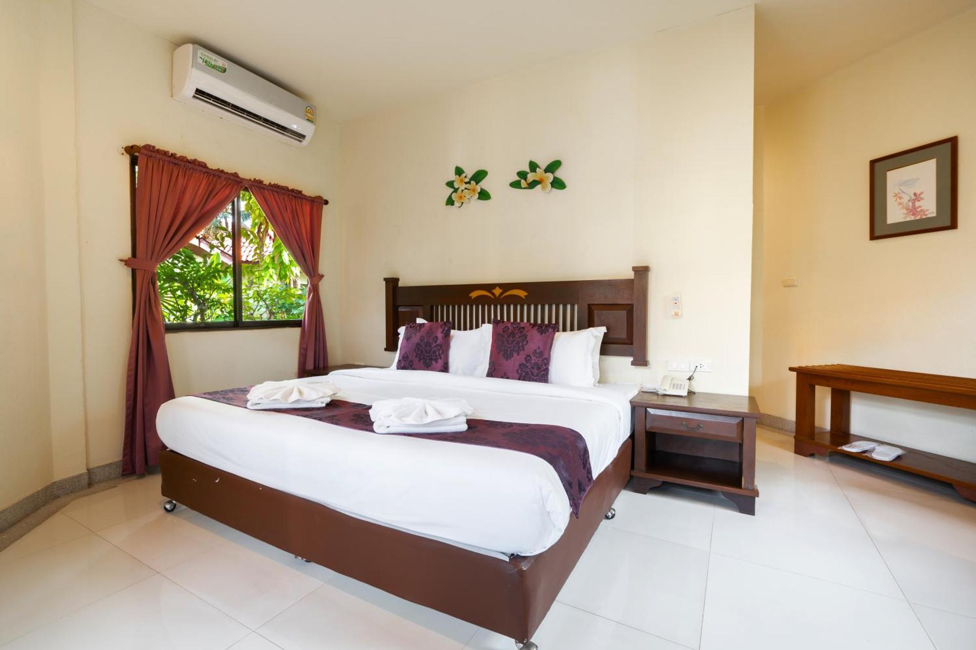Phuket Leelavadee Hua Ting Resort Patong Exteriör bild