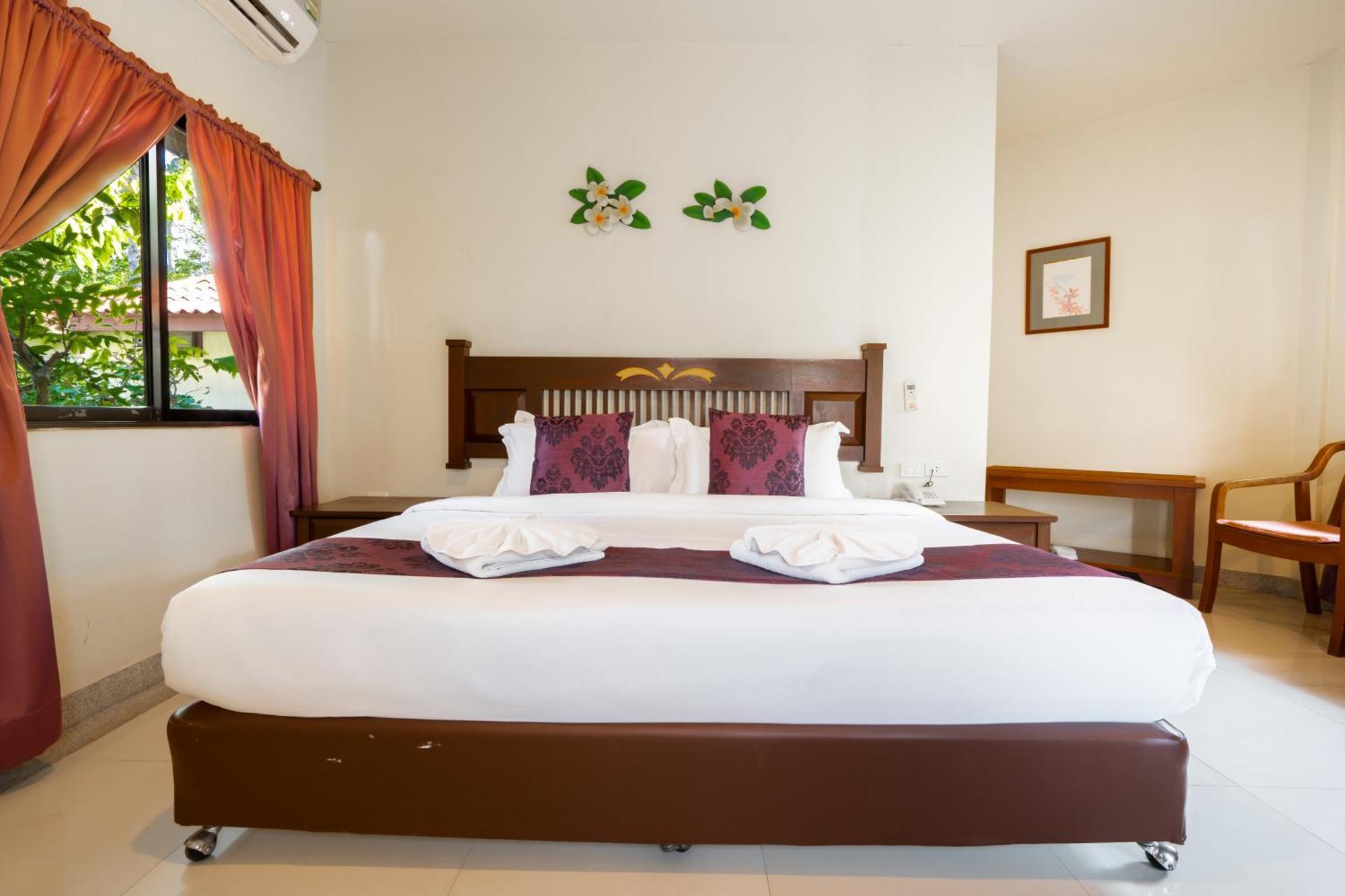 Phuket Leelavadee Hua Ting Resort Patong Exteriör bild