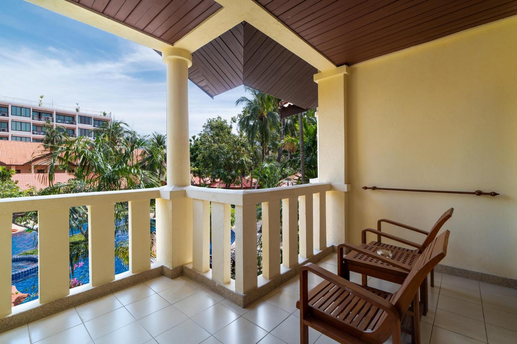 Phuket Leelavadee Hua Ting Resort Patong Exteriör bild