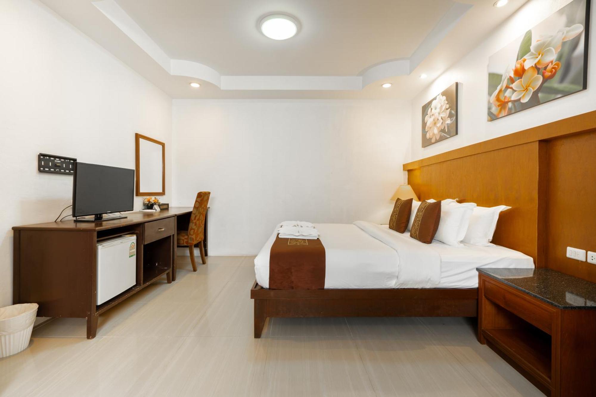 Phuket Leelavadee Hua Ting Resort Patong Exteriör bild