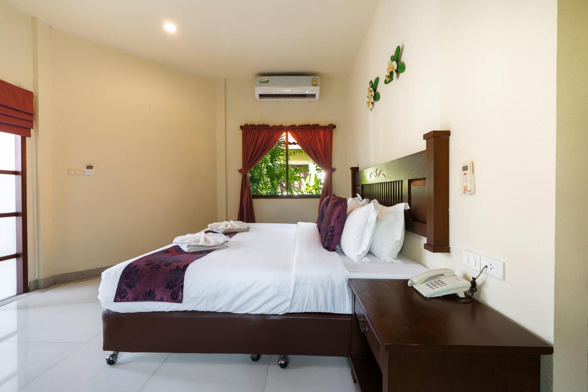 Phuket Leelavadee Hua Ting Resort Patong Exteriör bild