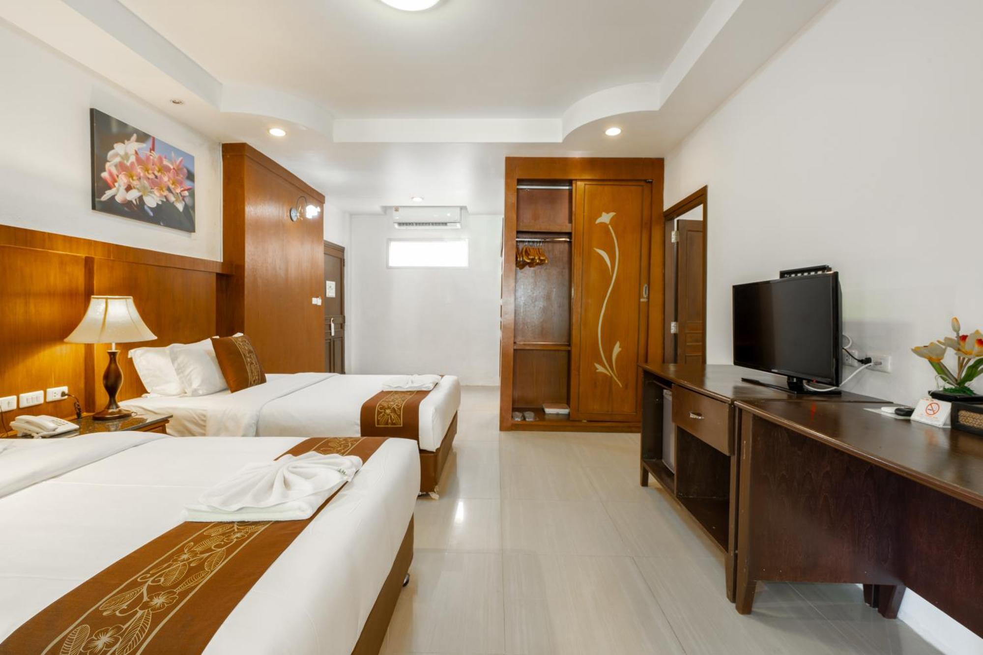 Phuket Leelavadee Hua Ting Resort Patong Exteriör bild