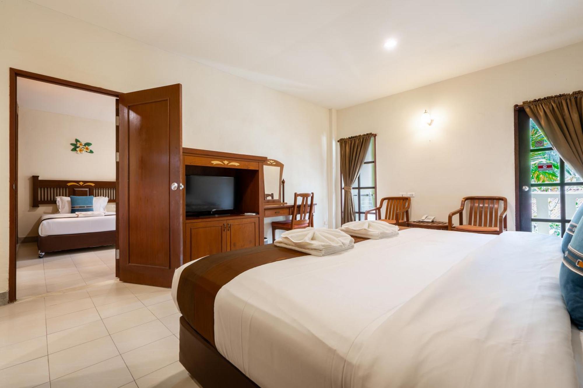 Phuket Leelavadee Hua Ting Resort Patong Exteriör bild