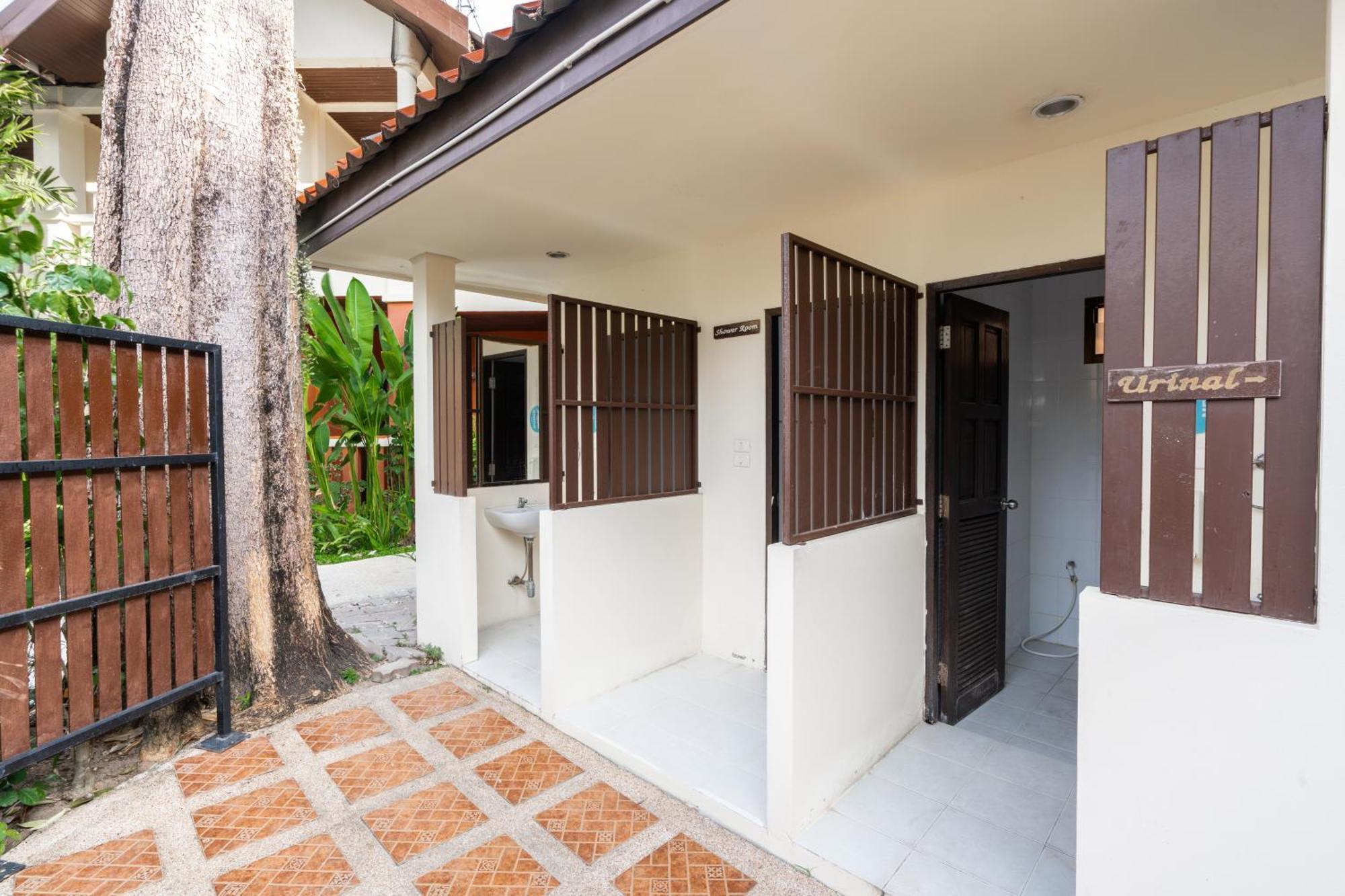 Phuket Leelavadee Hua Ting Resort Patong Exteriör bild